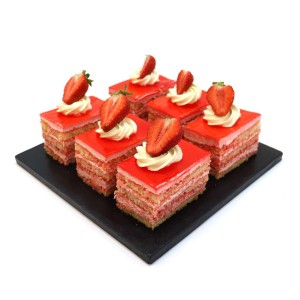 Strawberry Cake Slices  | Cakes & Bakes | Cake Delivery