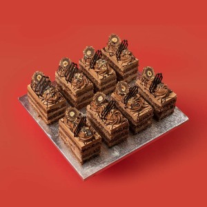 Ferrero Rocher Cake Slices  | Cakes & Bakes | Cake Delivery