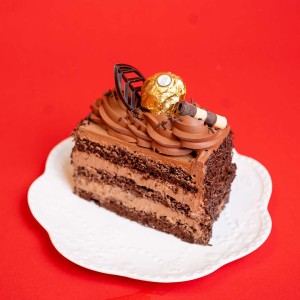 Ferrero Rocher Cake Slices