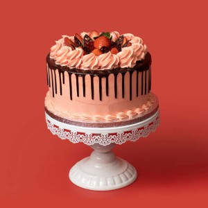 Strawberry Bliss Cake | Cakes & Bakes | Cake Delivery