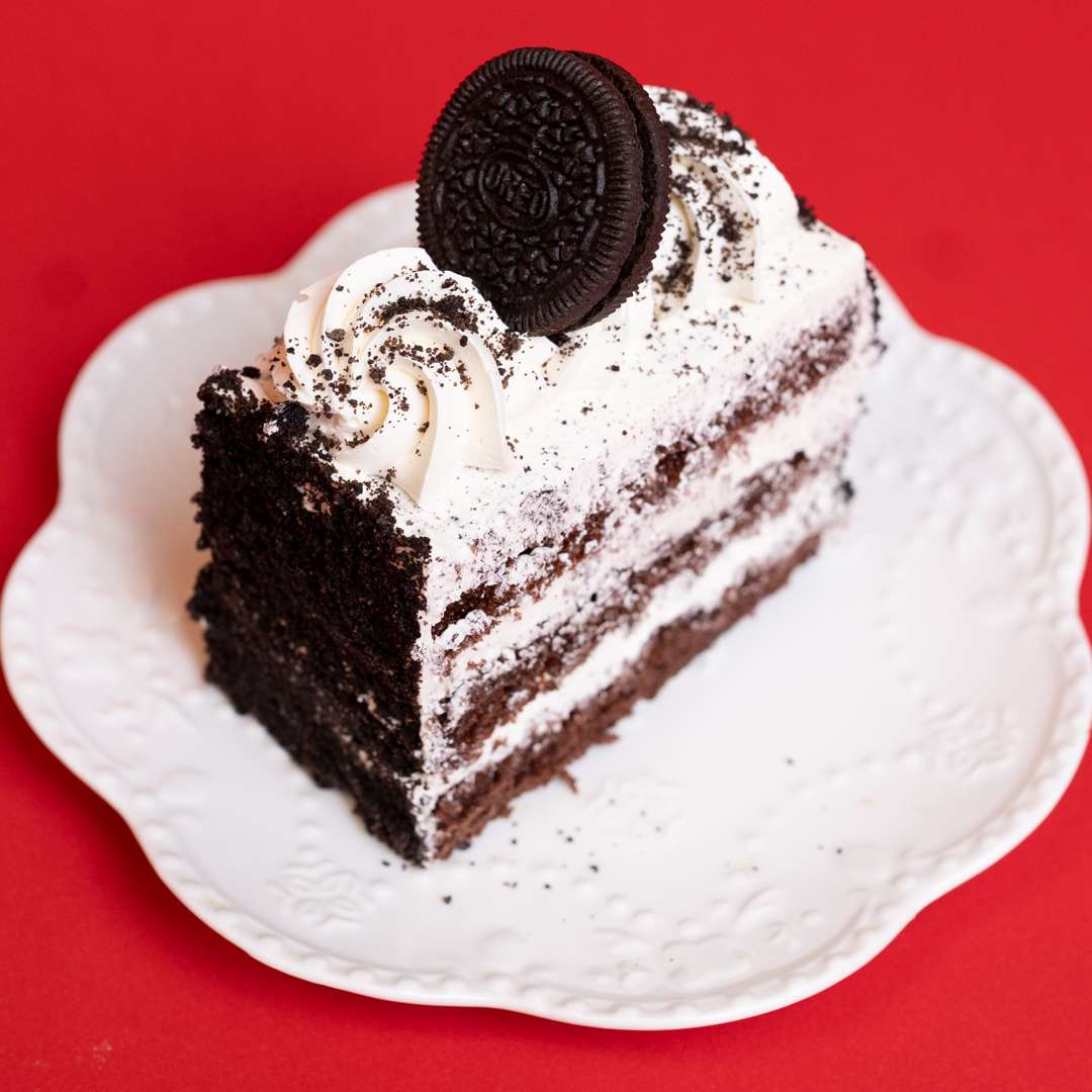 Cookies & Cream Cake Slices