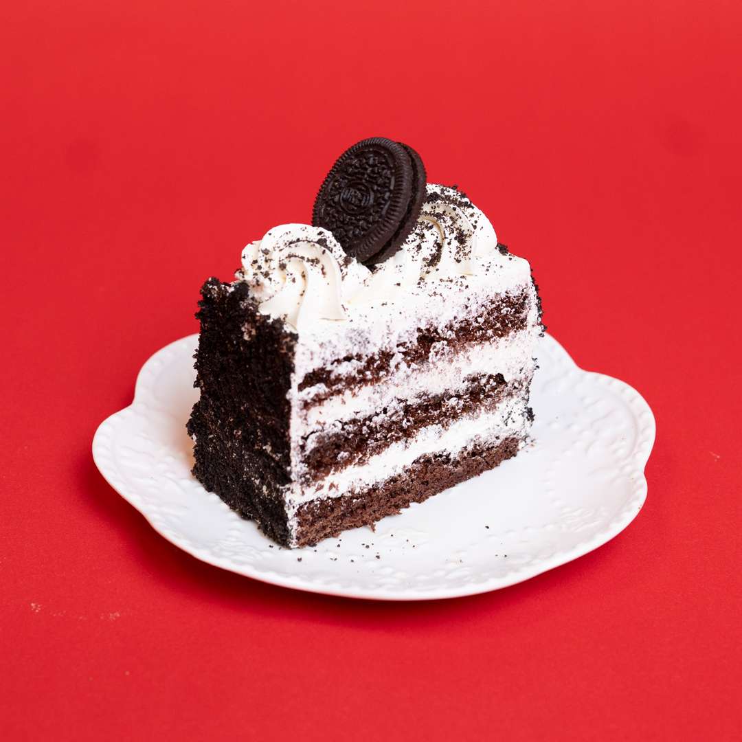 Cookies & Cream Cake Slices