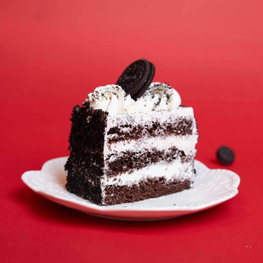 Cookies & Cream Cake Slices