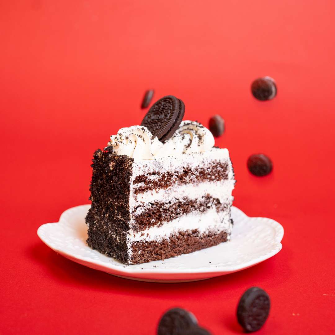 Cookies & Cream Cake Slices
