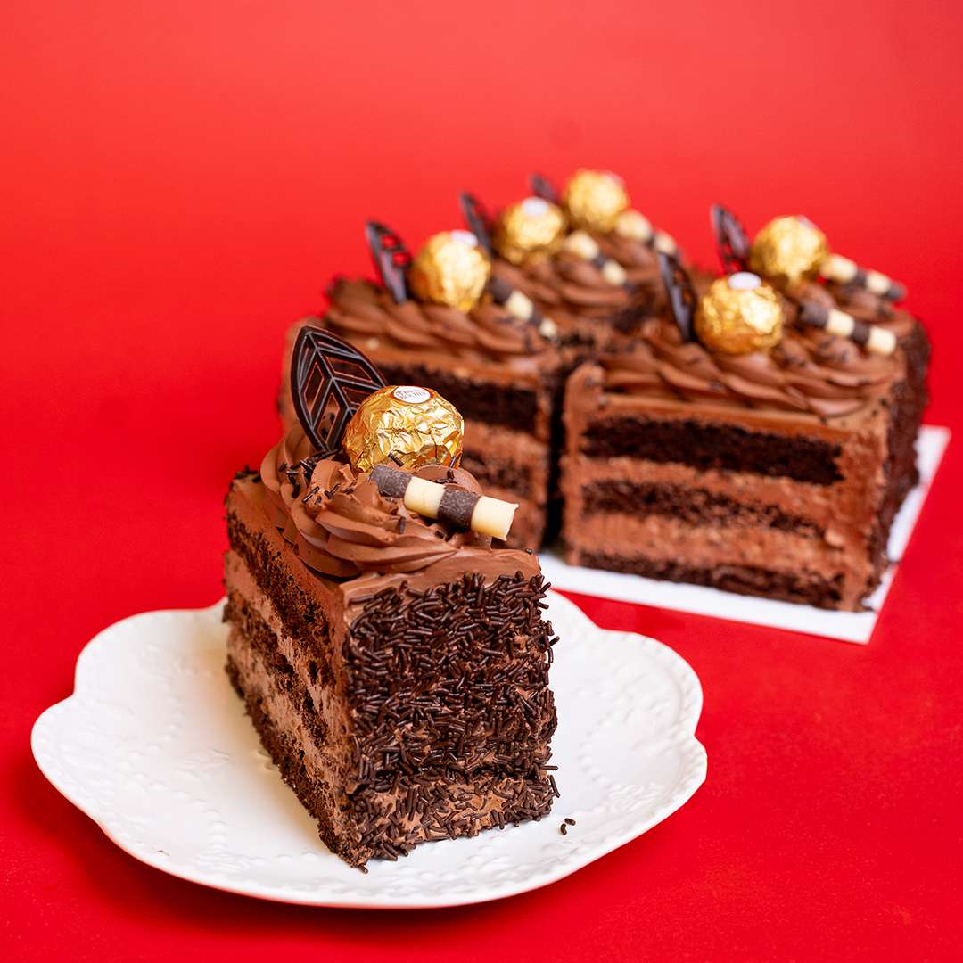 Ferrero Rocher Cake Slices