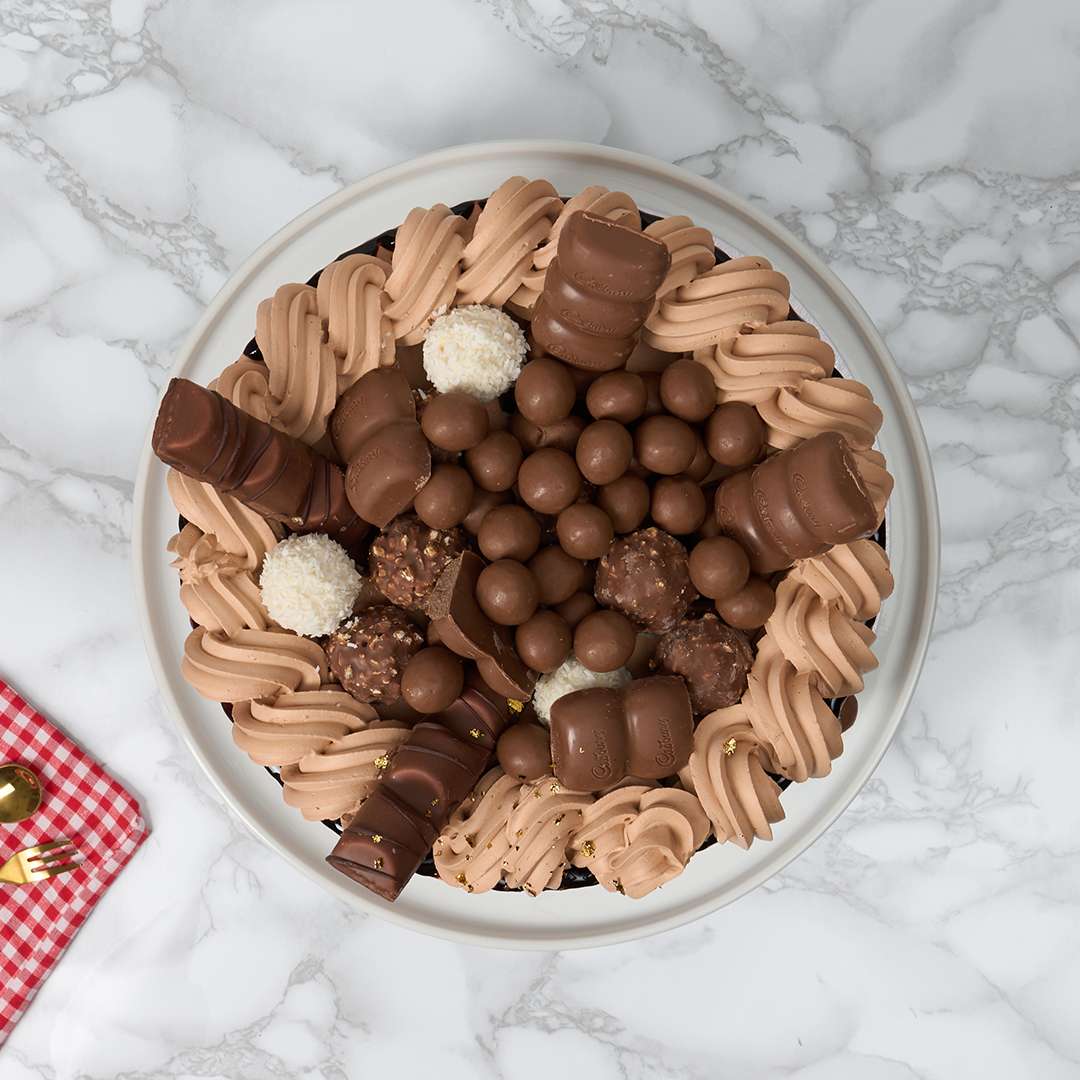 Kinder bueno tower cake
