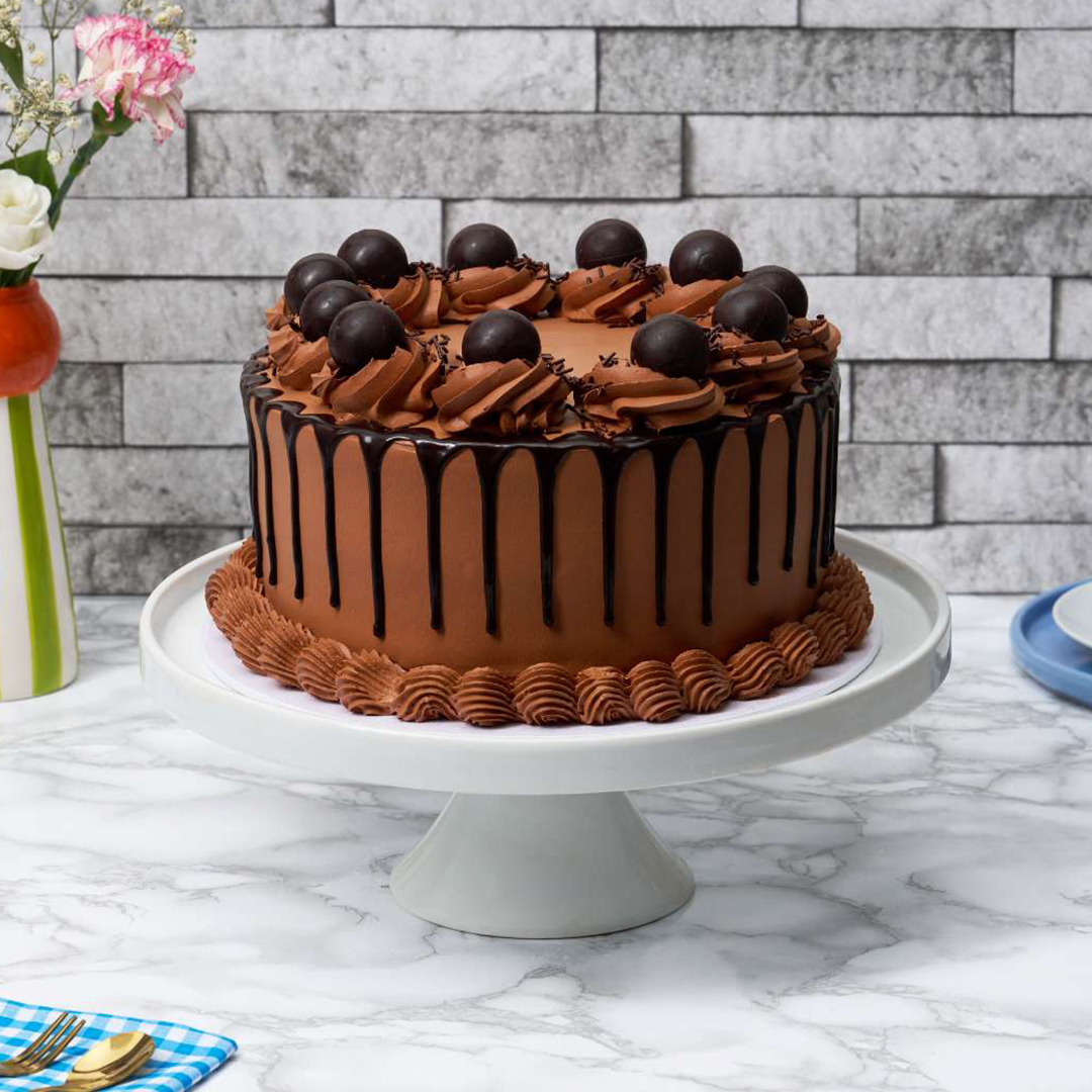 Lindor Chocolate Cake