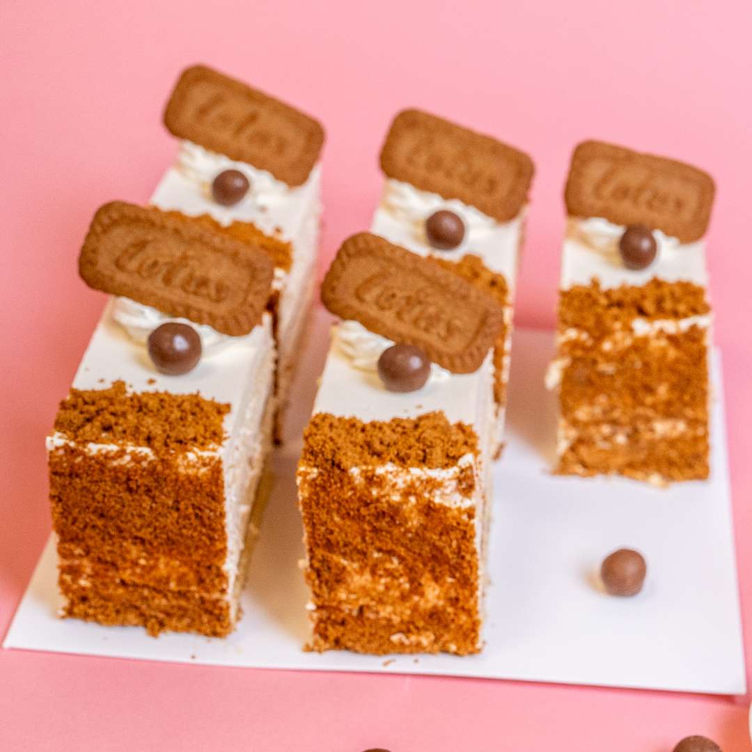 Lotus Biscoff Cake Slice