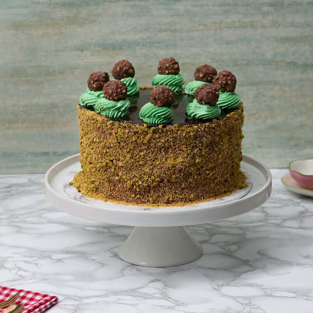 Pistachio Ferrero Cake