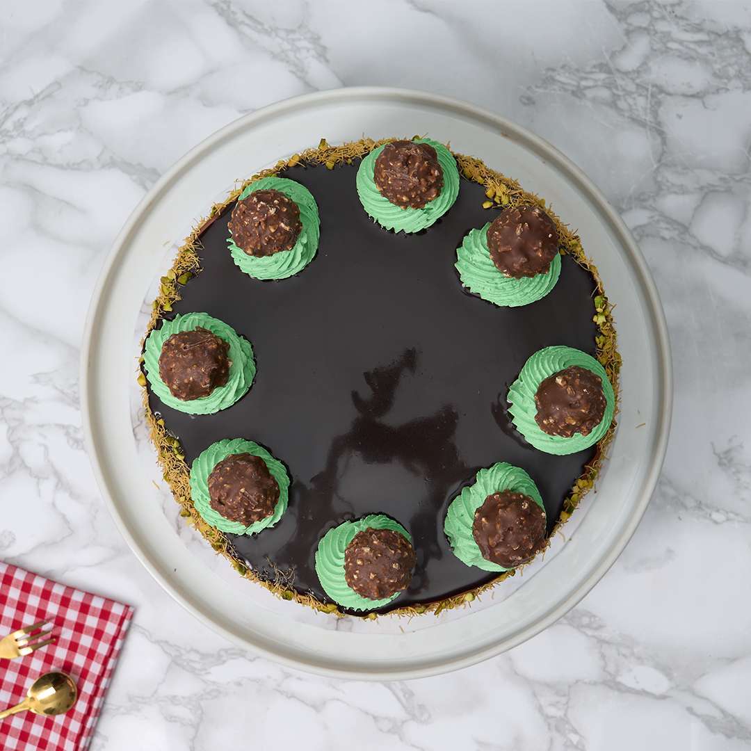 Pistachio Ferrero Cake