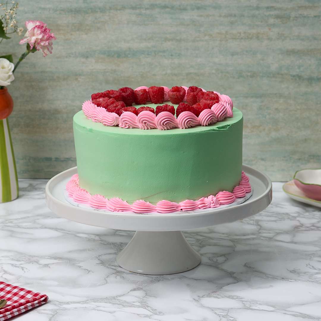 Pistachio Raspberry cake
