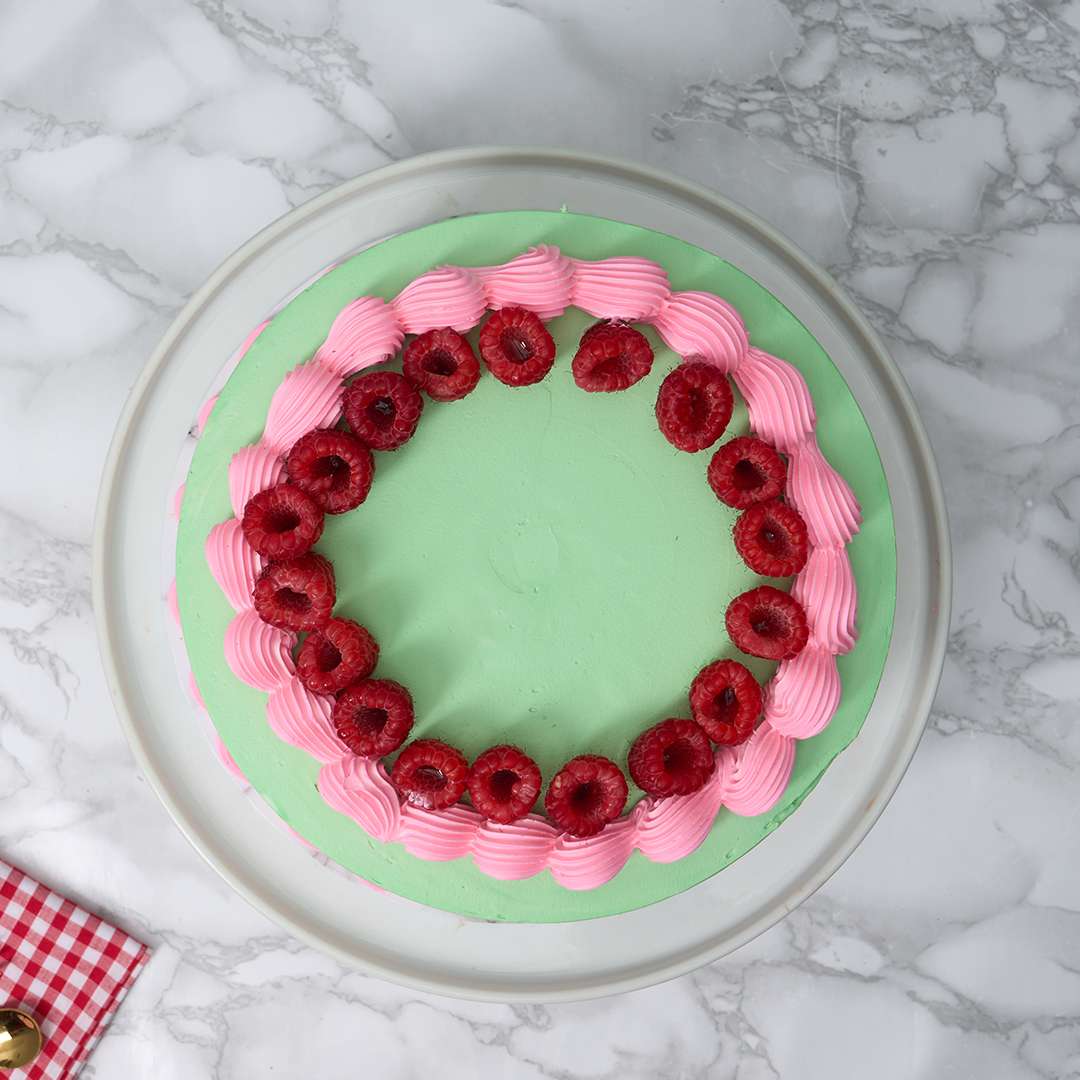 Pistachio Raspberry cake