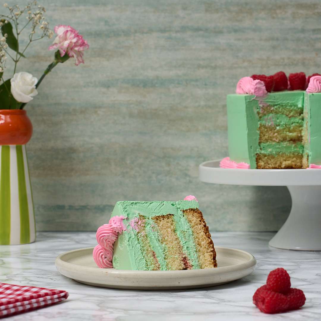 Pistachio Raspberry cake