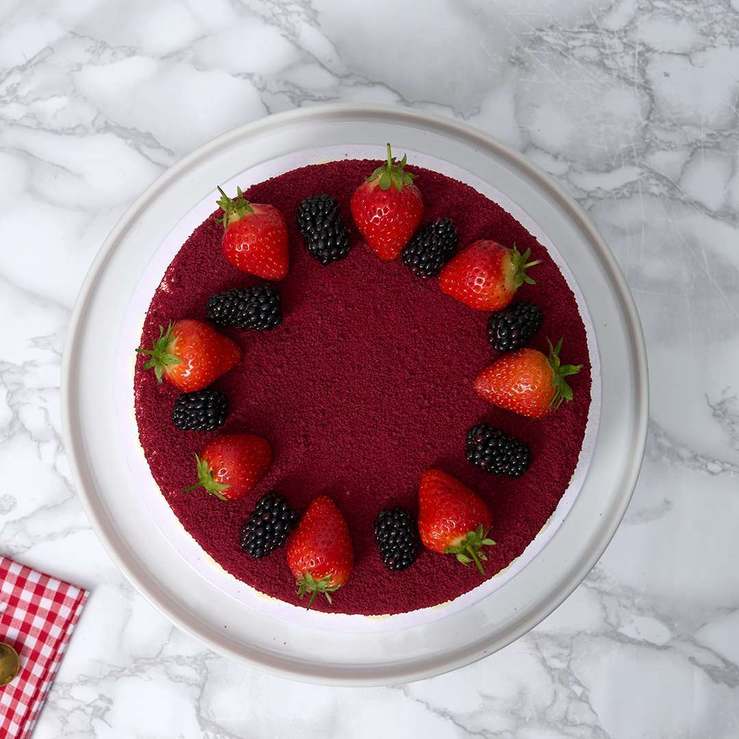 Red Velvet Crunch Cake