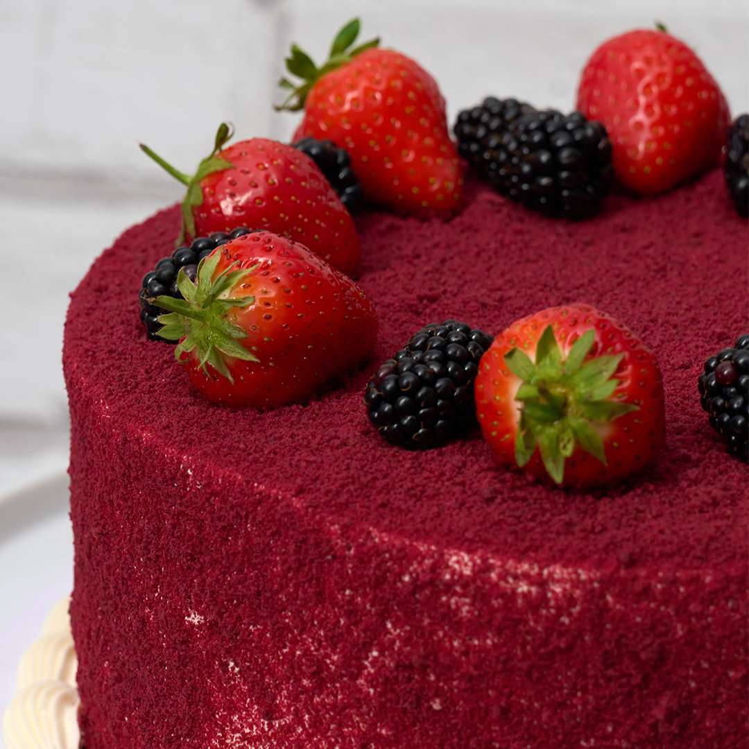 Red Velvet Crunch Cake