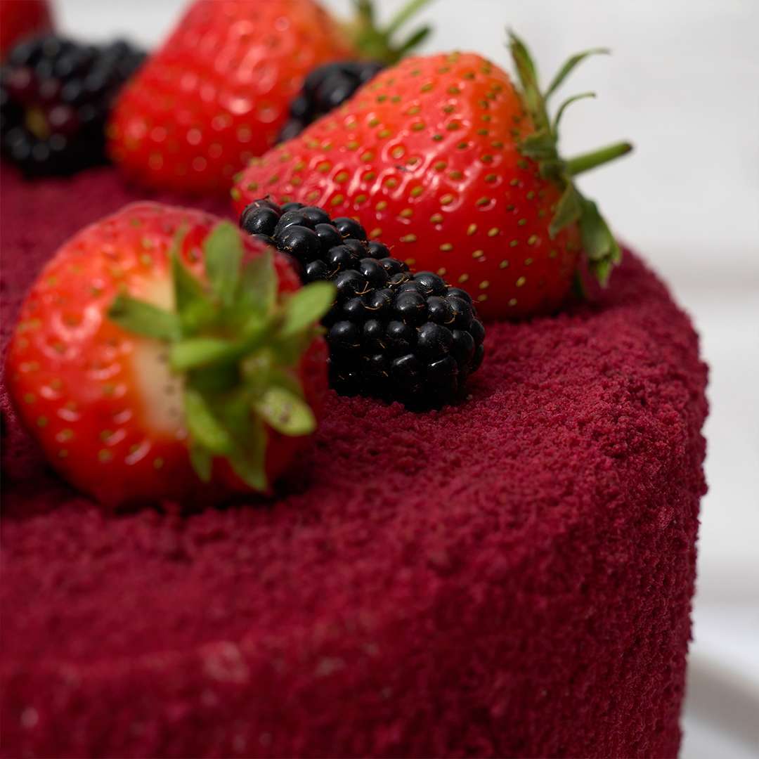 Red Velvet Crunch Cake