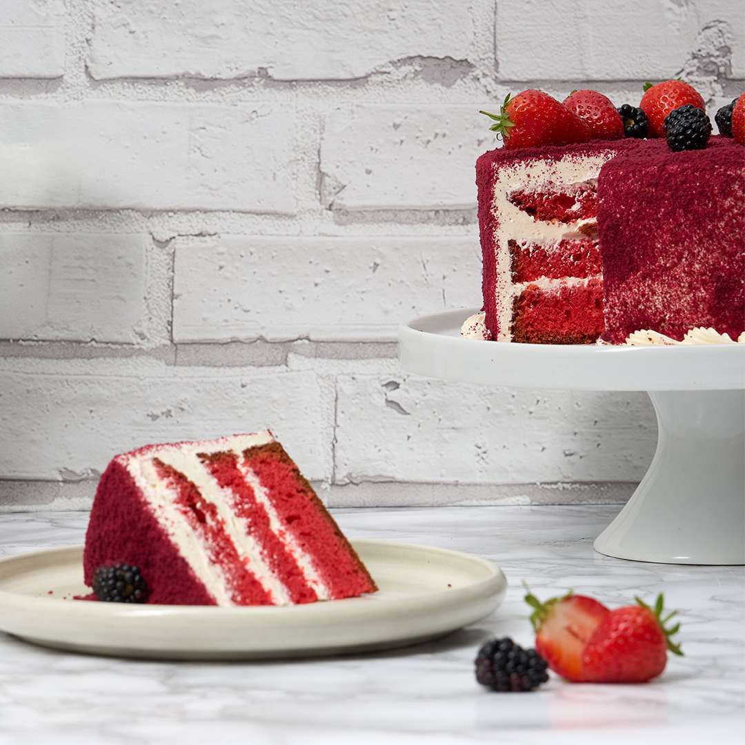 Red Velvet Crunch Cake