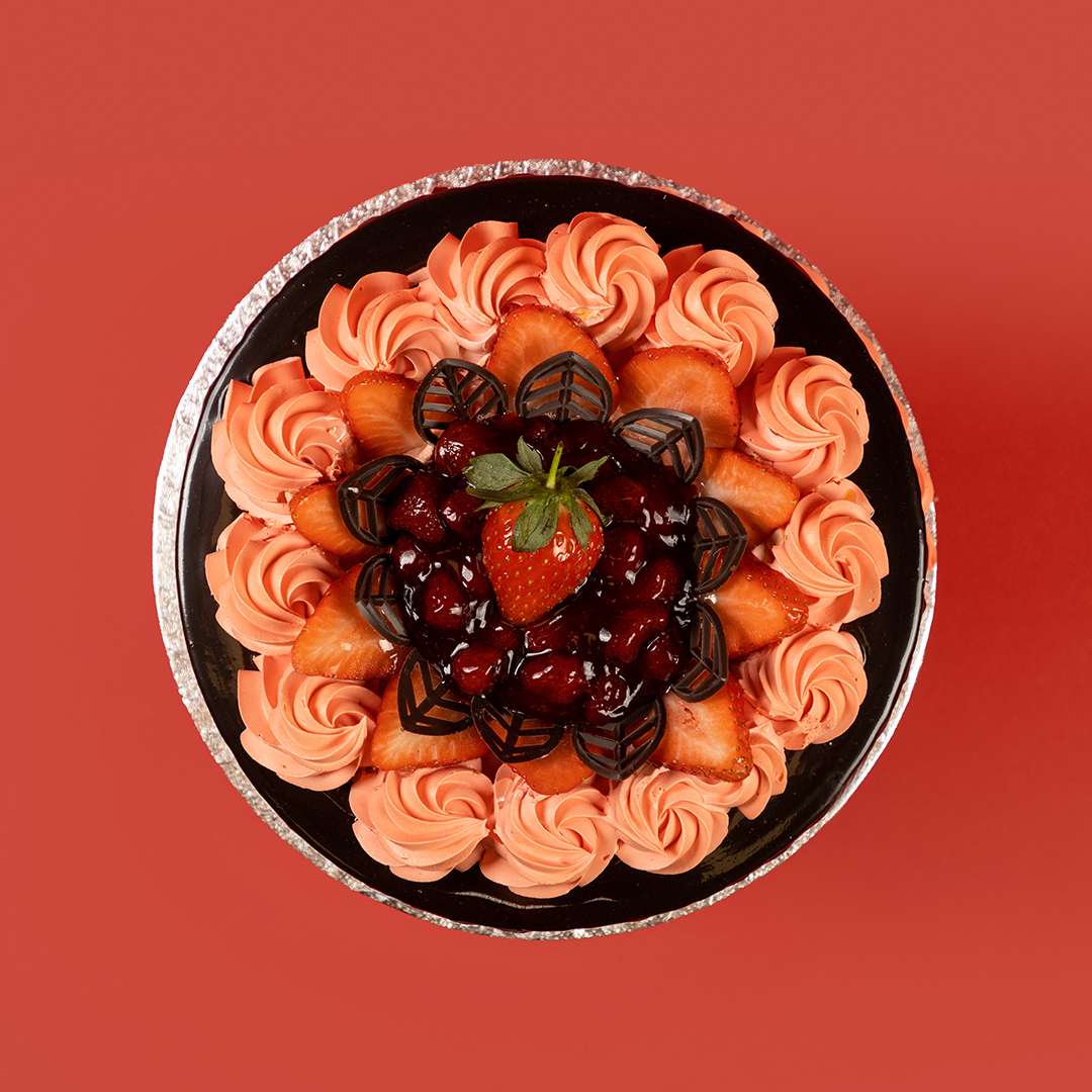 Strawberry Bliss Cake | Cakes & Bakes | Cake Delivery