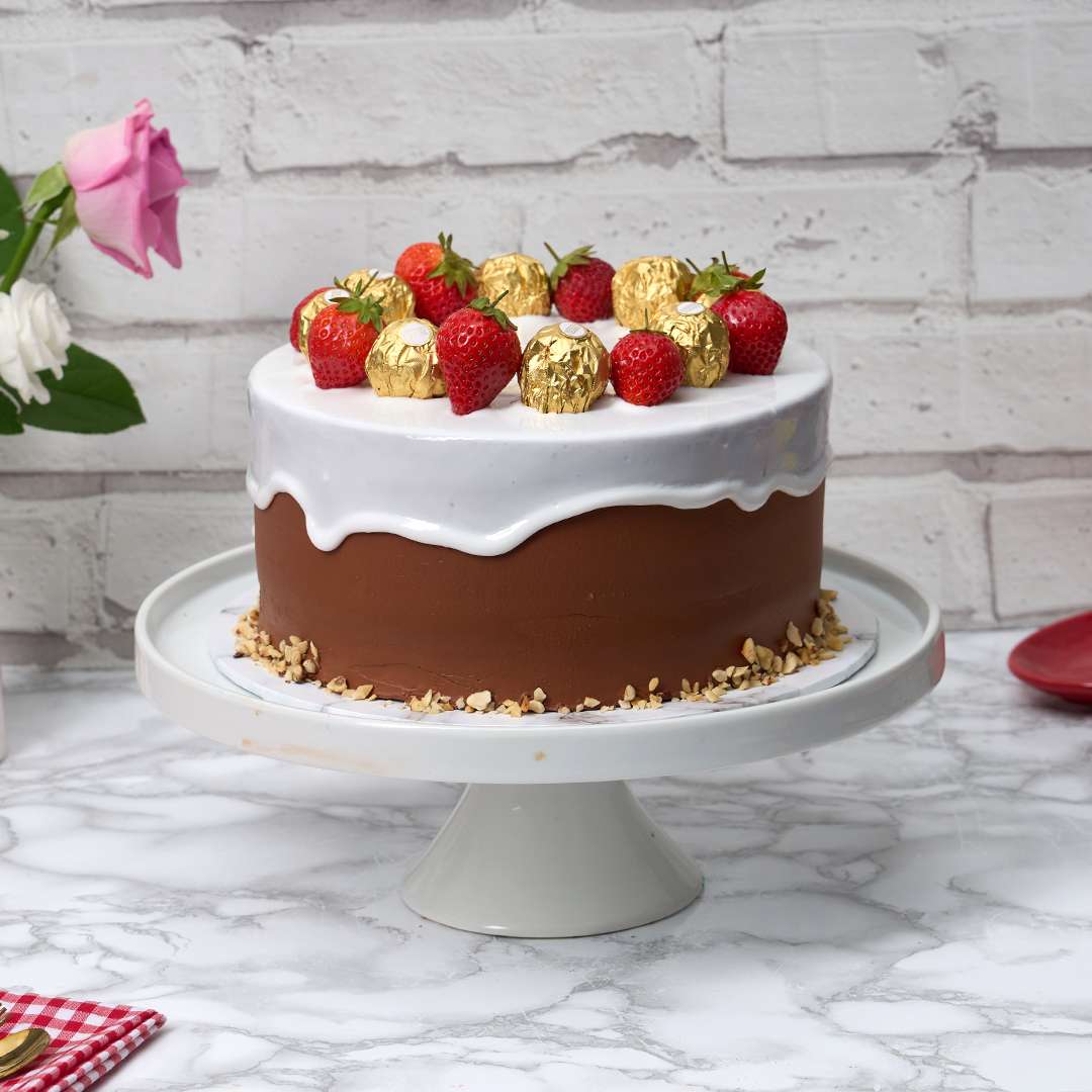 Strawberry Ferrero cake