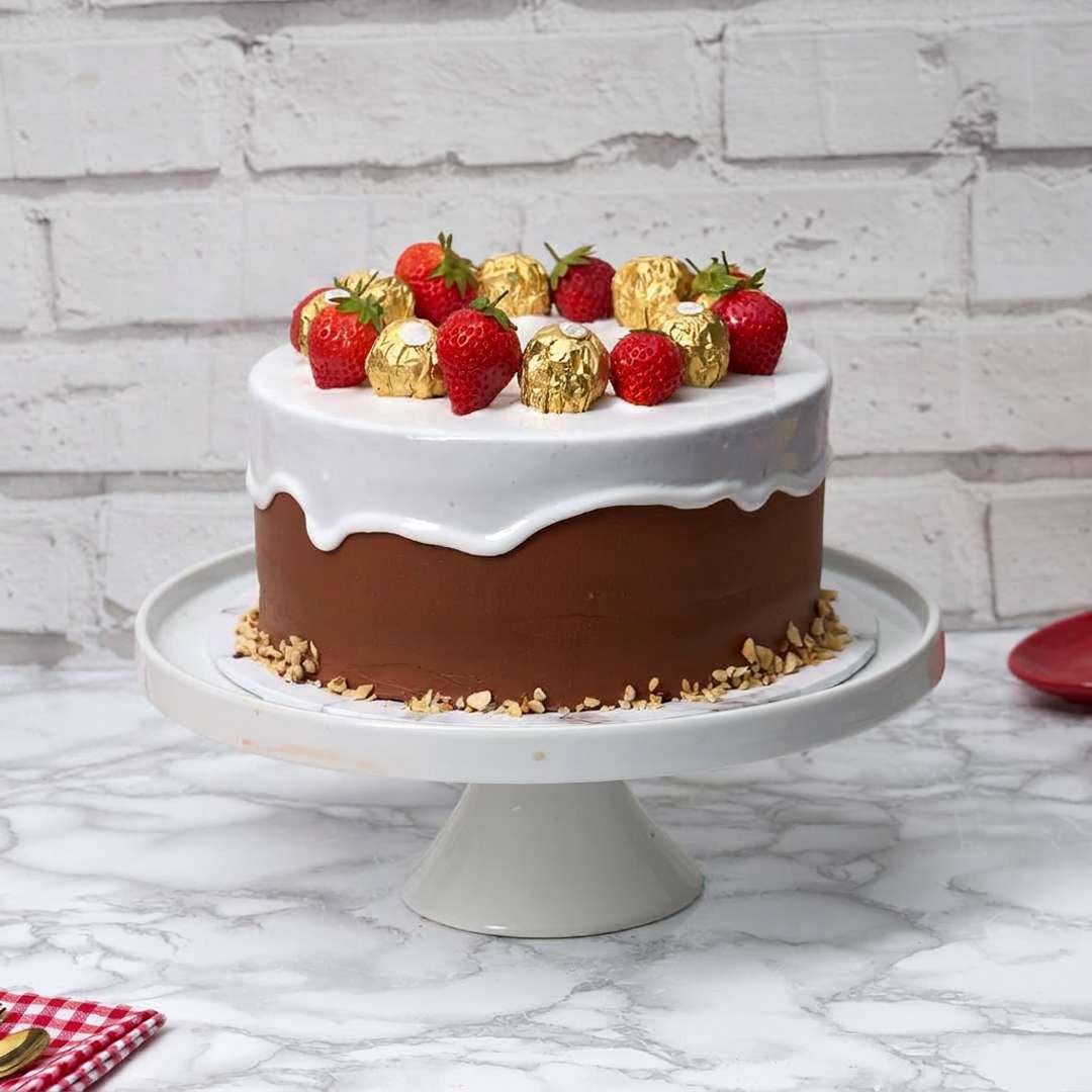 Strawberry Ferrero cake