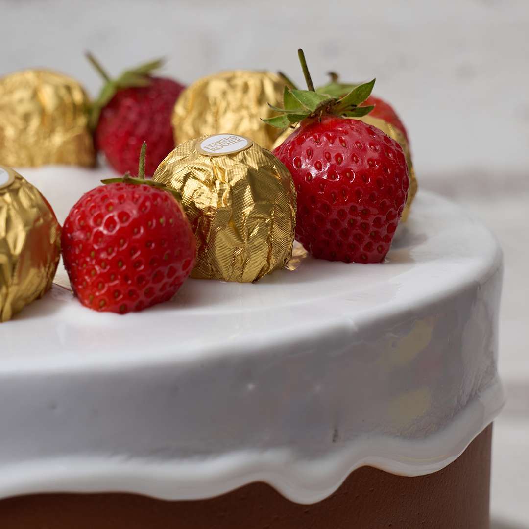 Strawberry Ferrero Cake