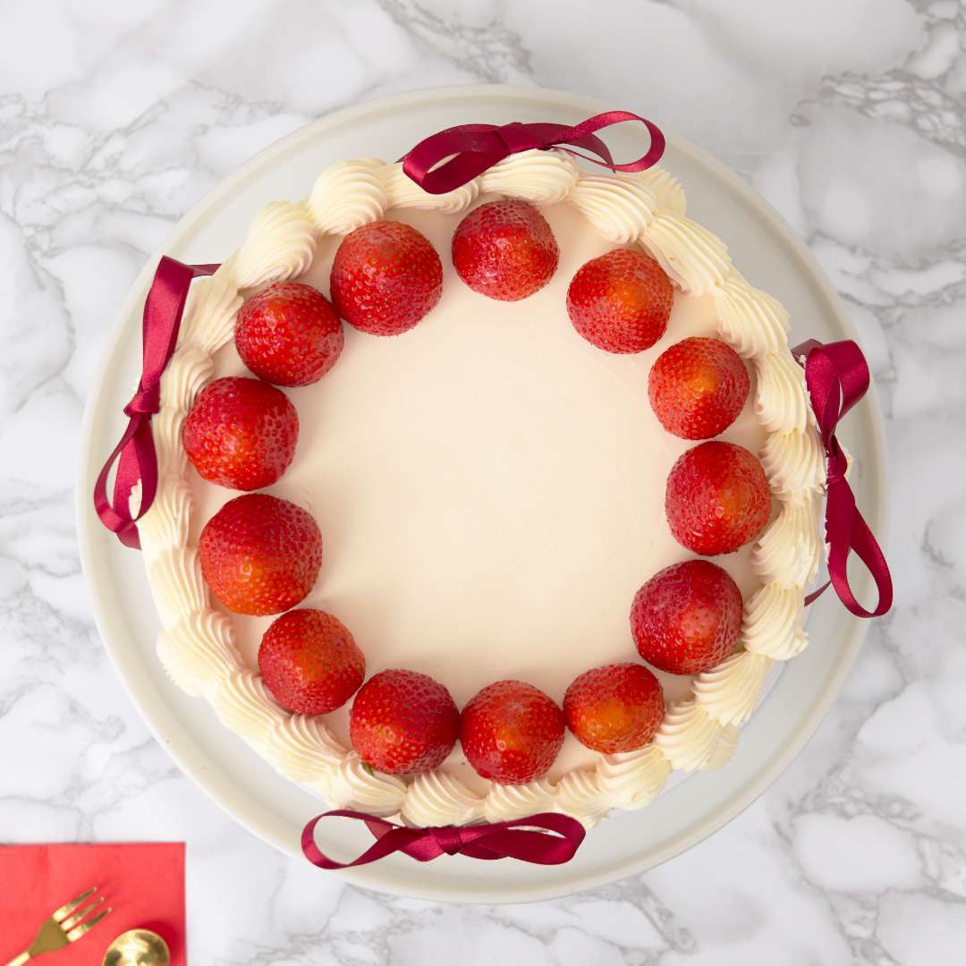 Vintage Berry Cake