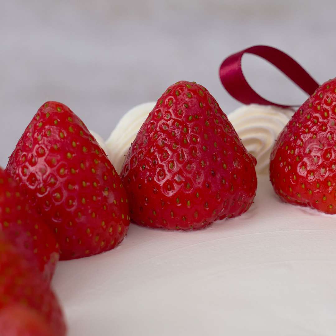 Vintage Berry Cake
