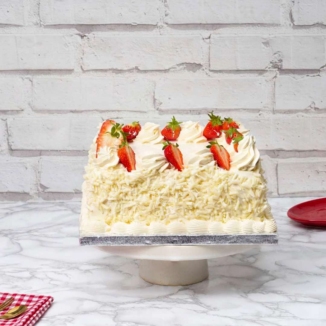 White chocolate Square Cake
